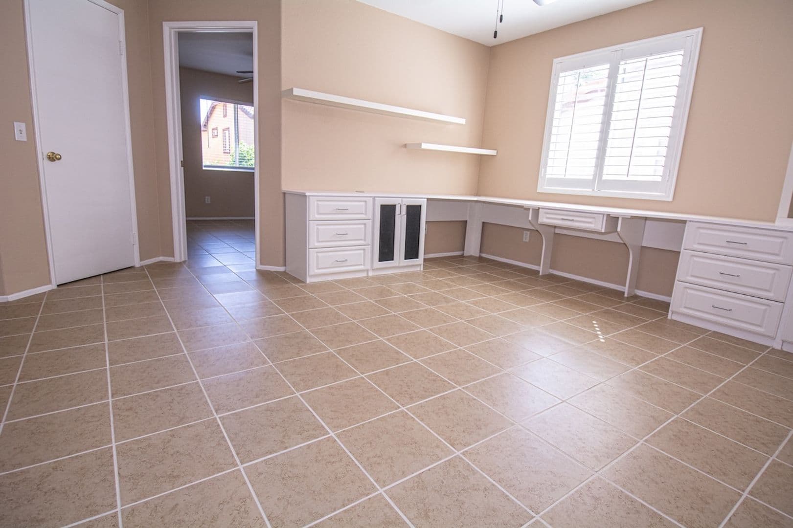 Fontana House: 7237 Oak Tree Place