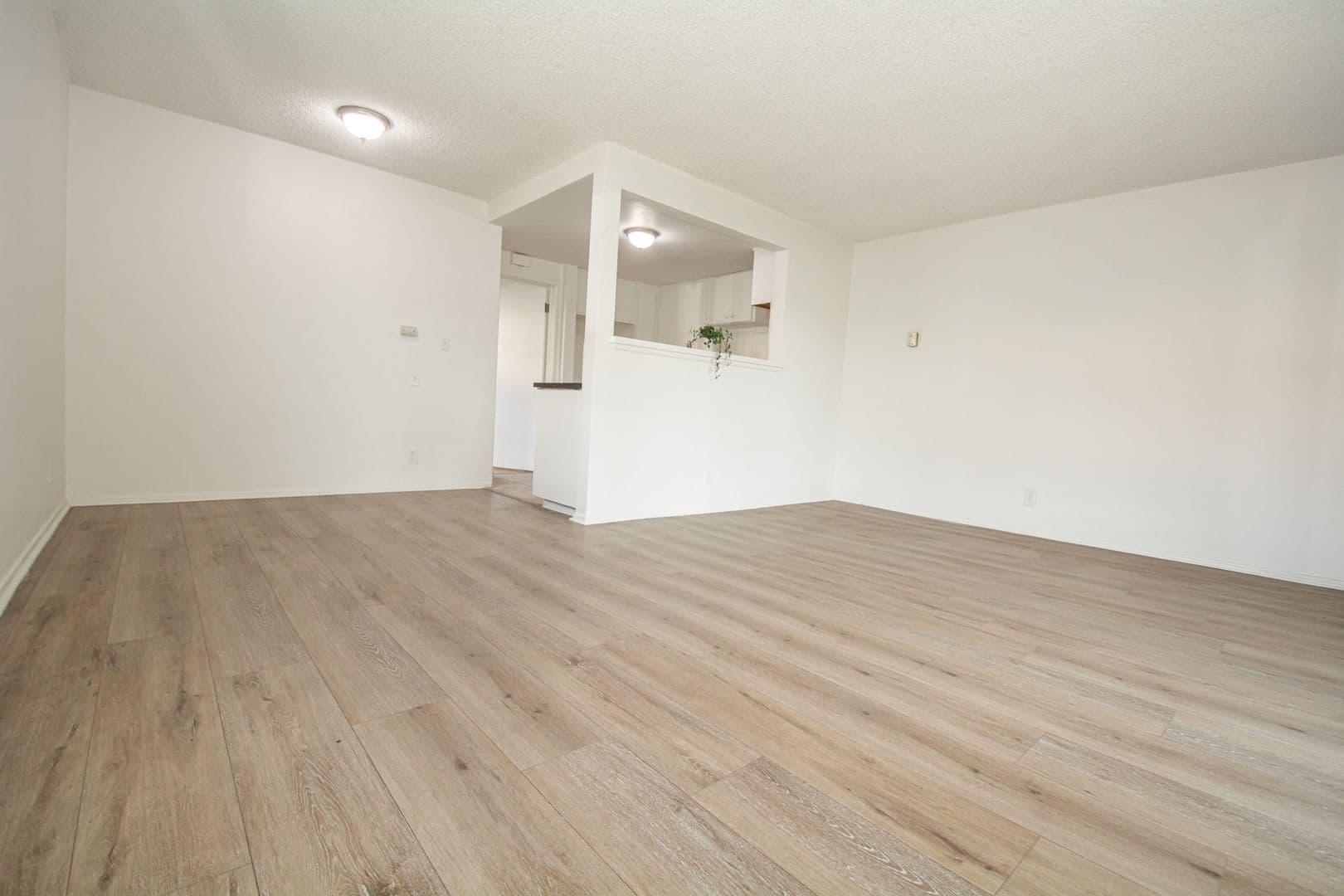 Pomona Condo: 1652 E Kingsley Avenue