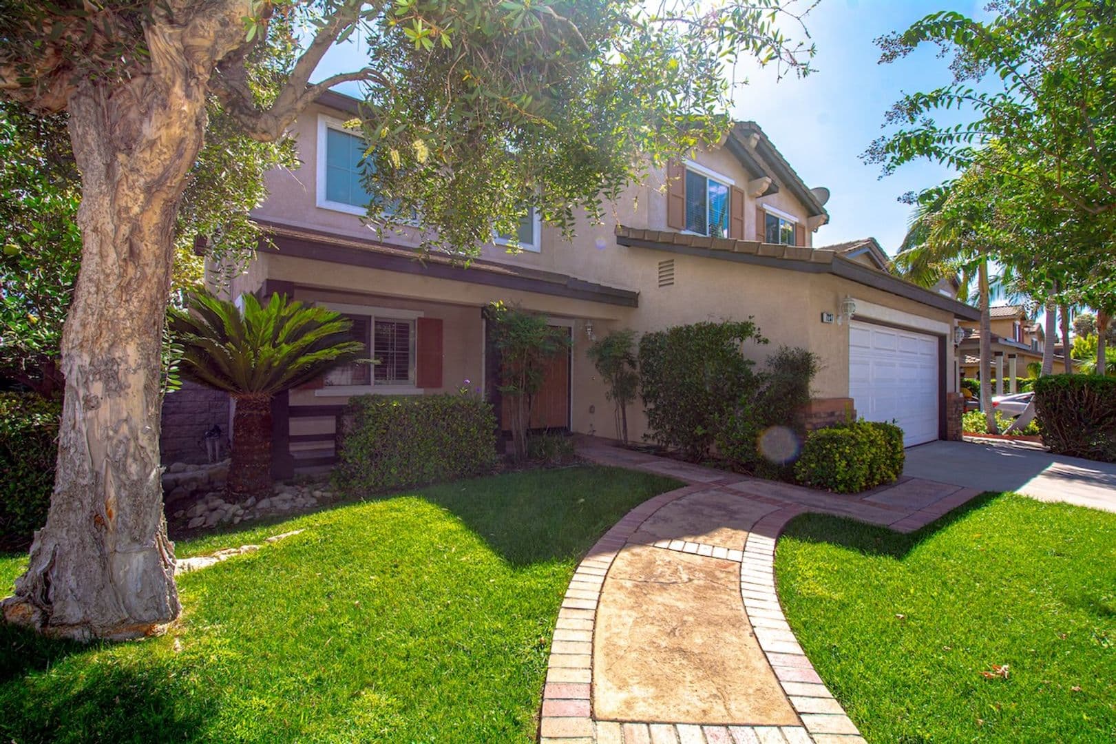 Fontana House: 7237 Oak Tree Place