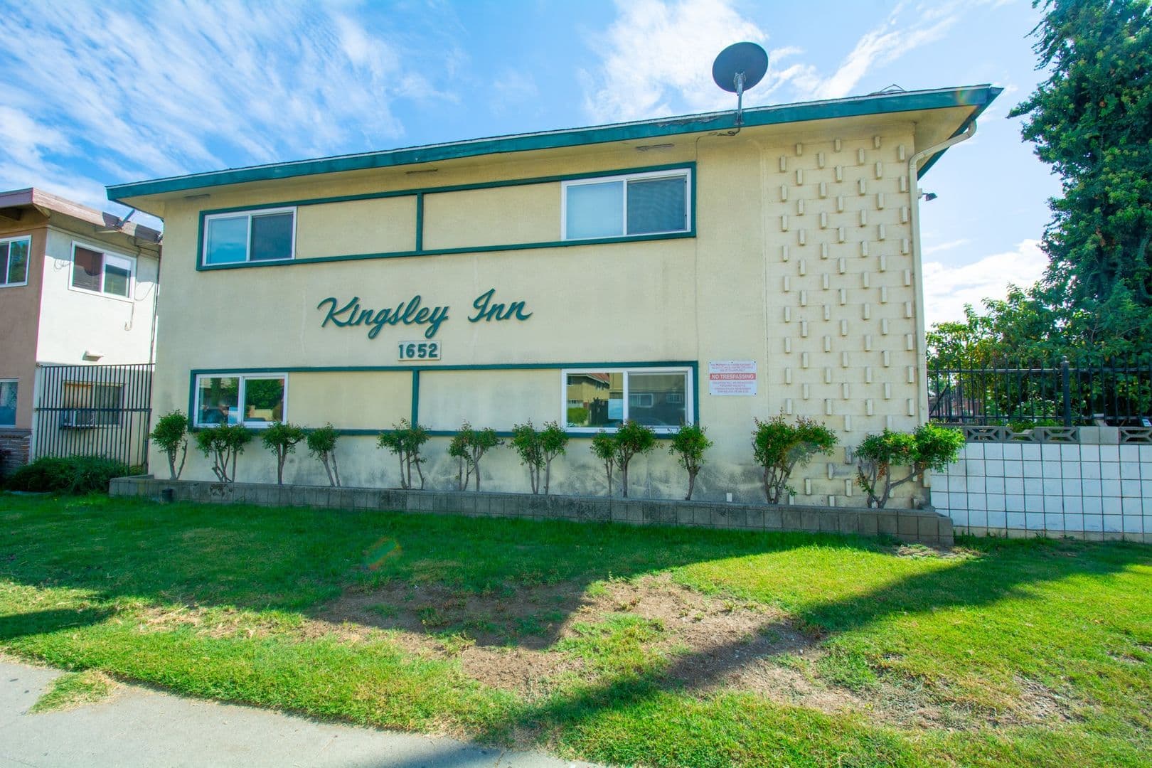 Pomona Condo: 1652 E Kingsley Avenue