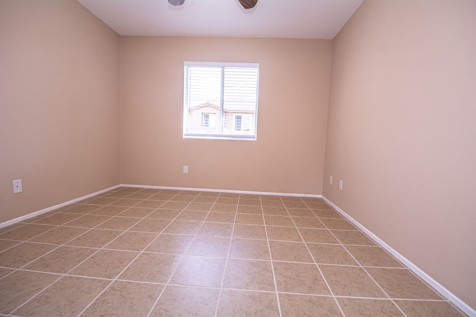 Fontana House: 7237 Oak Tree Place