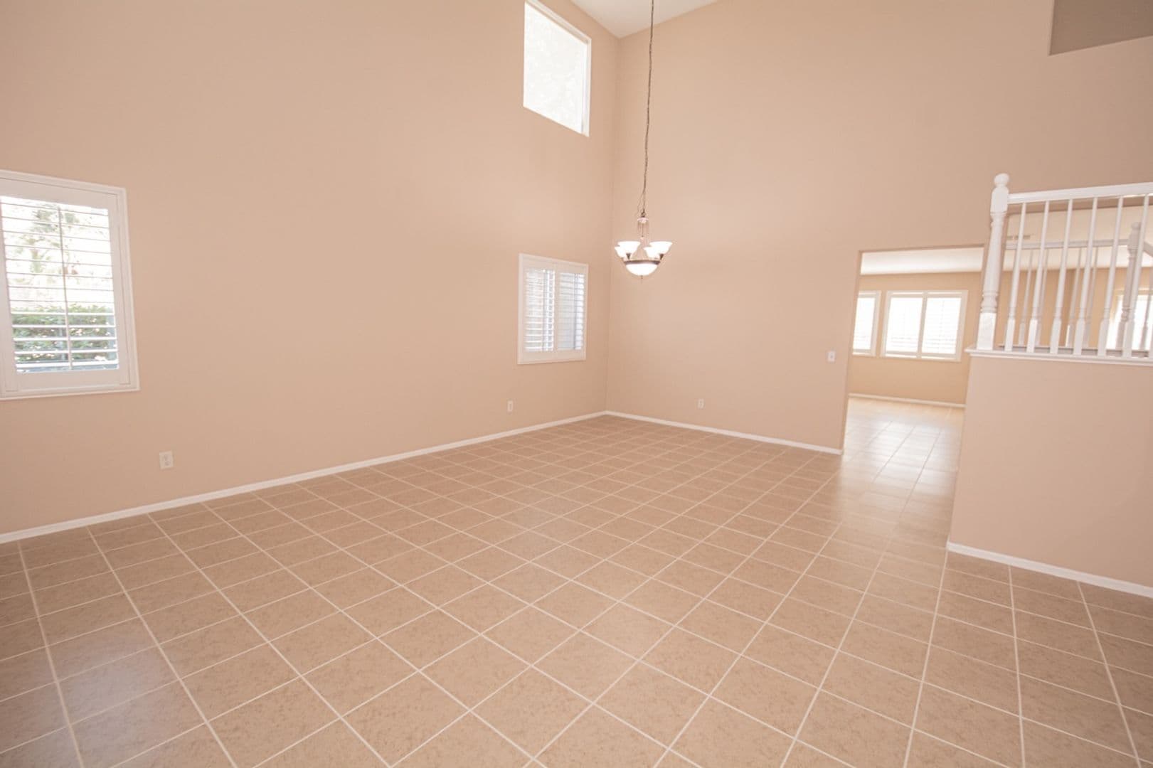 Fontana House: 7237 Oak Tree Place