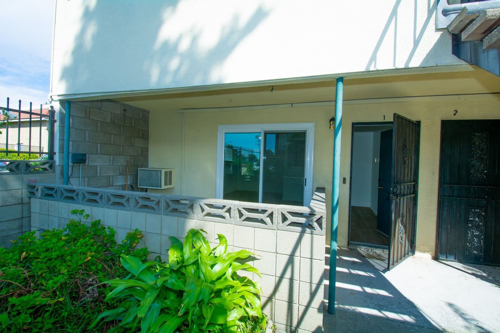 Pomona Condo: 1652 E Kingsley Avenue