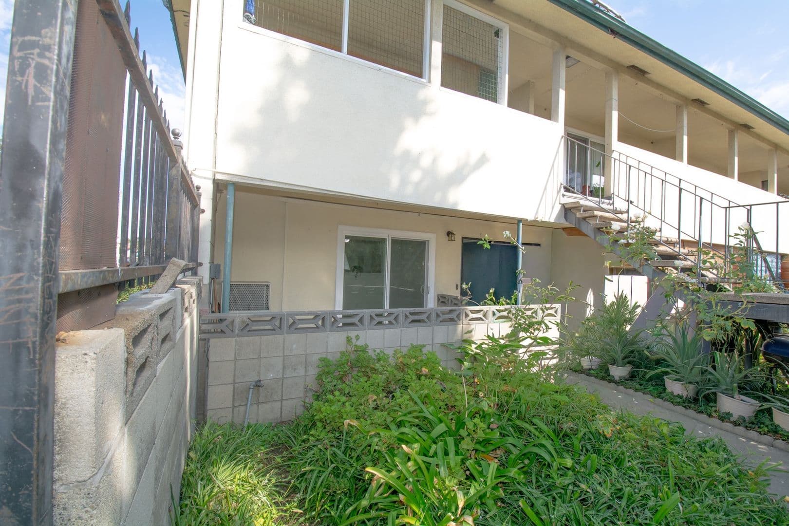 Pomona Condo: 1652 E Kingsley Avenue