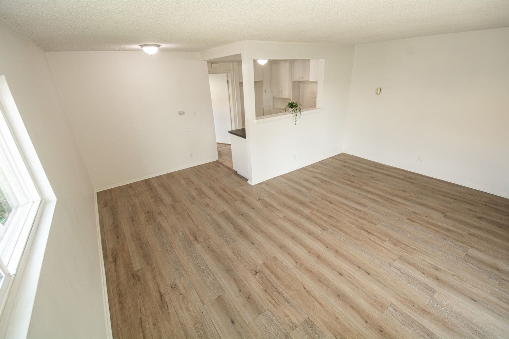 Pomona Condo: 1652 E Kingsley Avenue