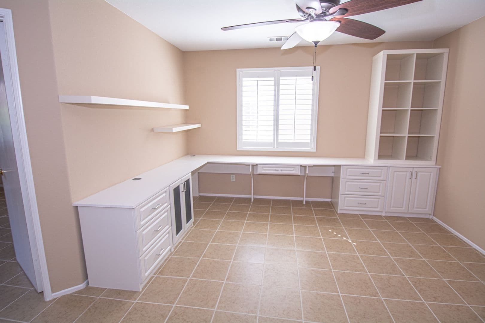 Fontana House: 7237 Oak Tree Place