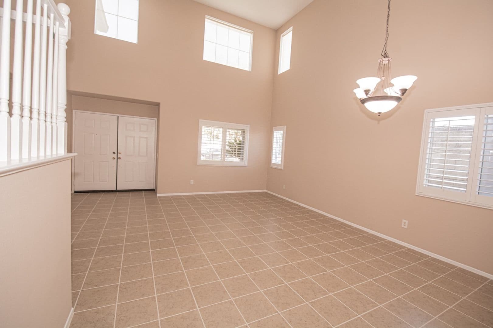 Fontana House: 7237 Oak Tree Place