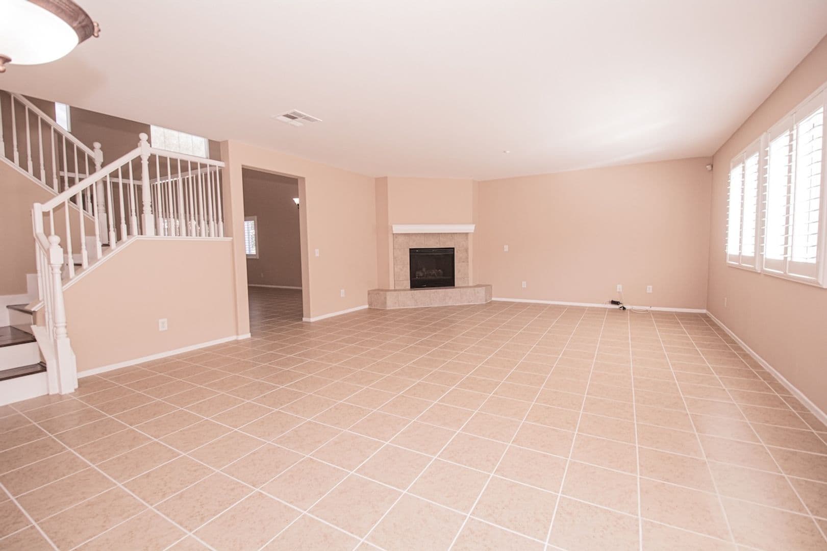 Fontana House: 7237 Oak Tree Place