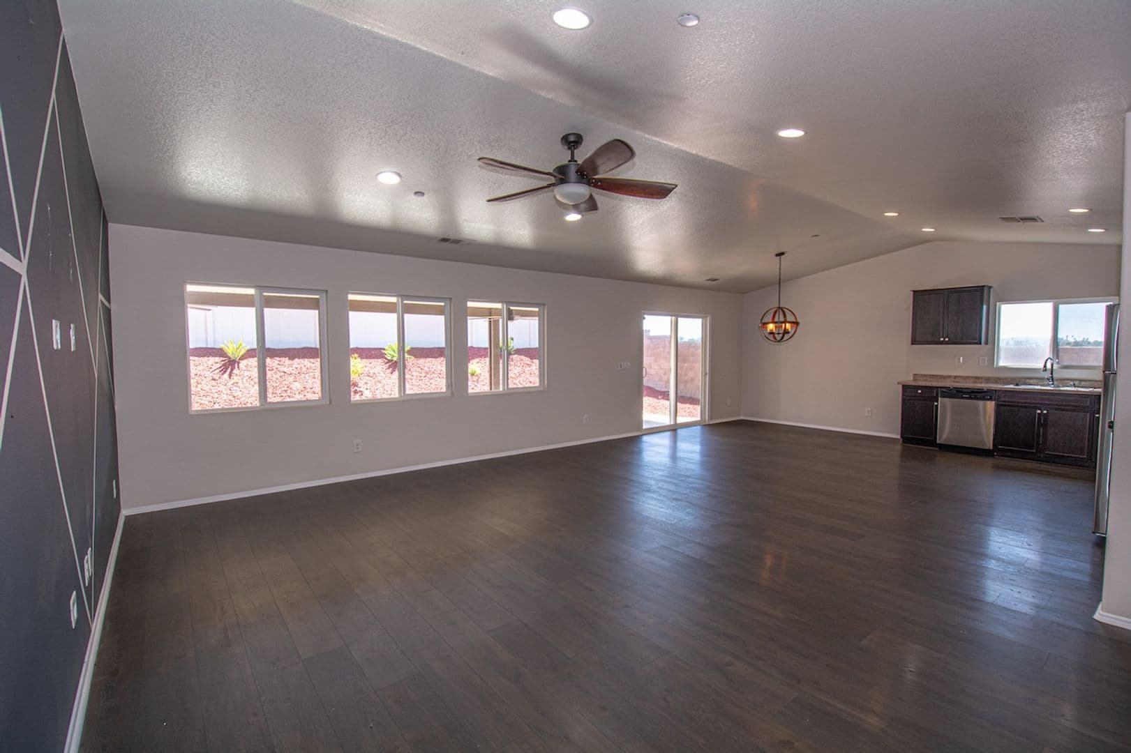 San Jacinto House: 1717 Ranch View Lane