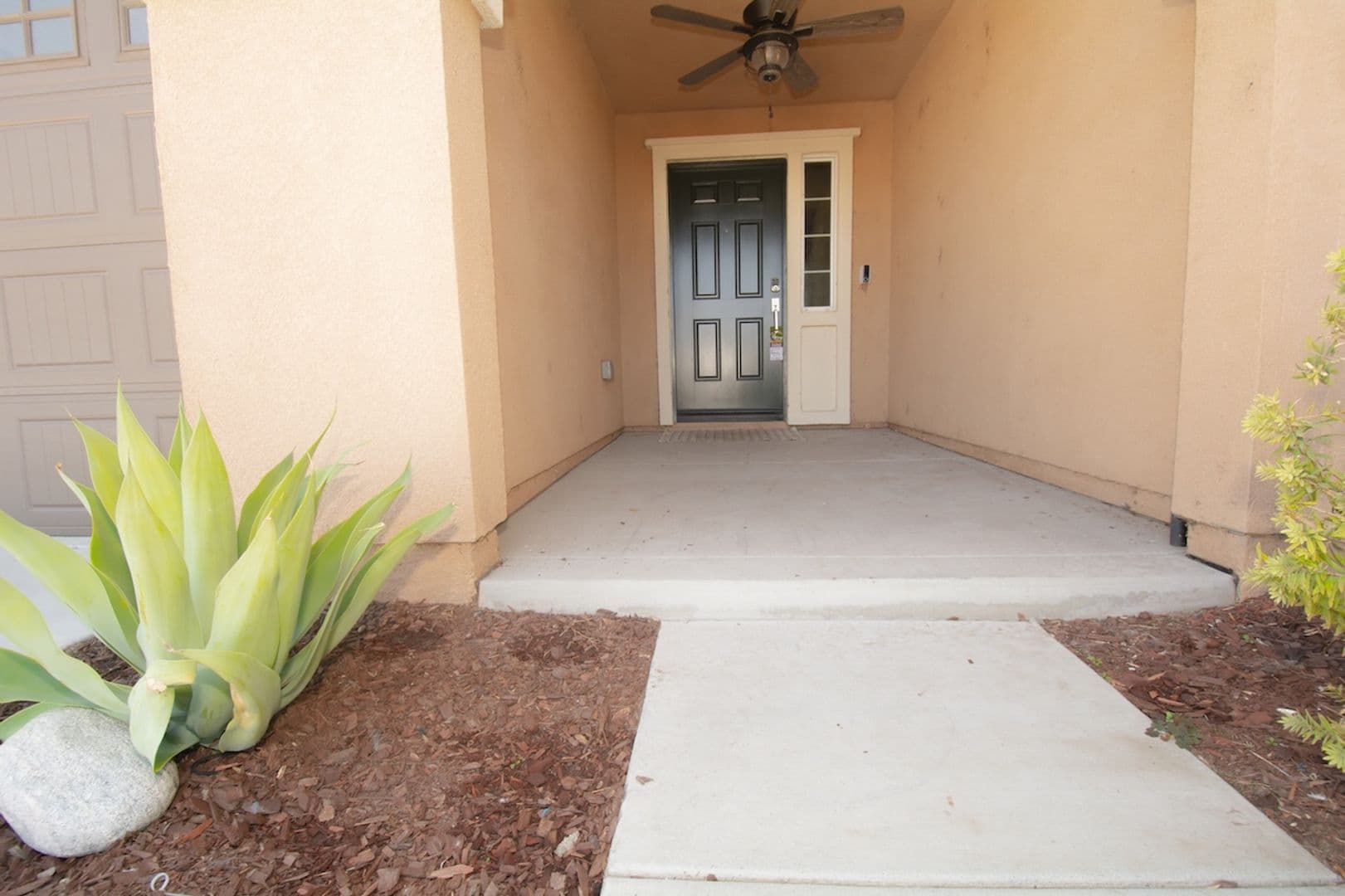 San Jacinto House: 1717 Ranch View Lane