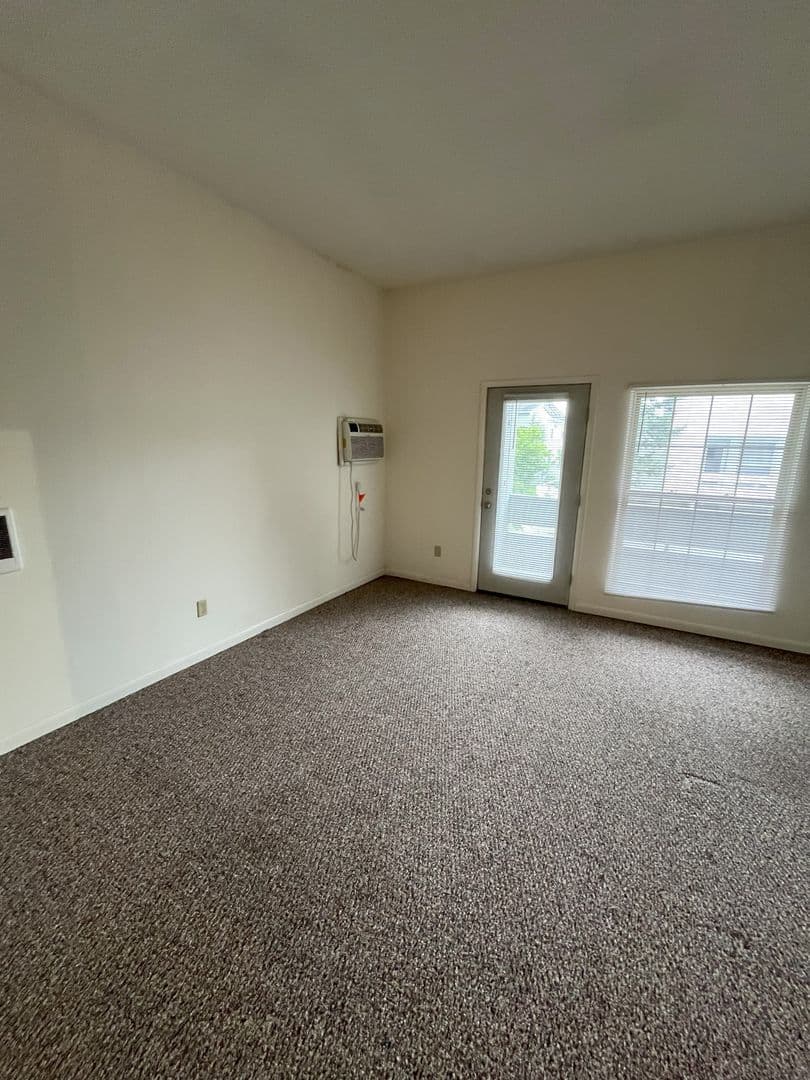 Ithaca Apartment: 87 Uptown Rd
