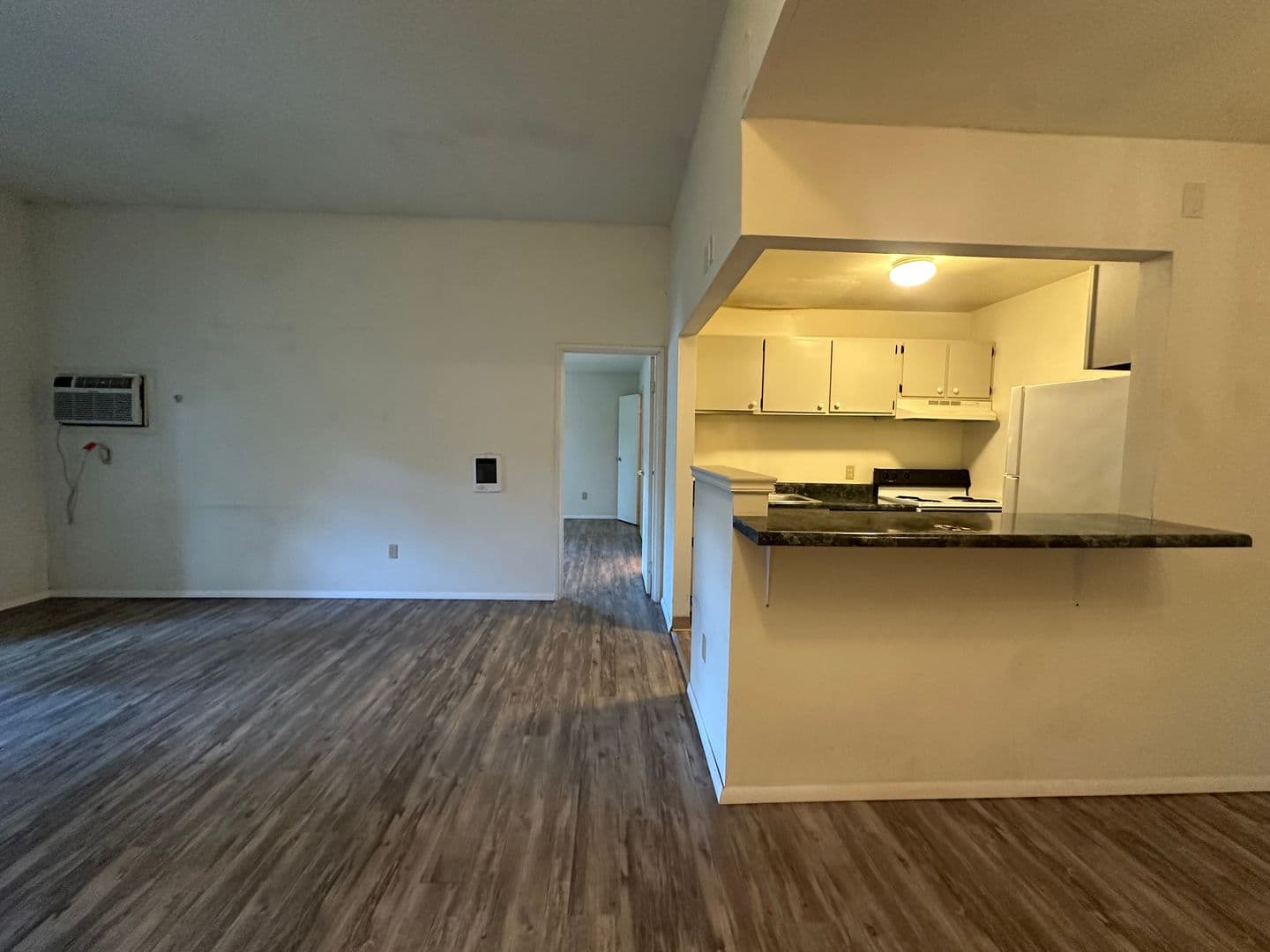 Ithaca Apartment: 87 Uptown Rd