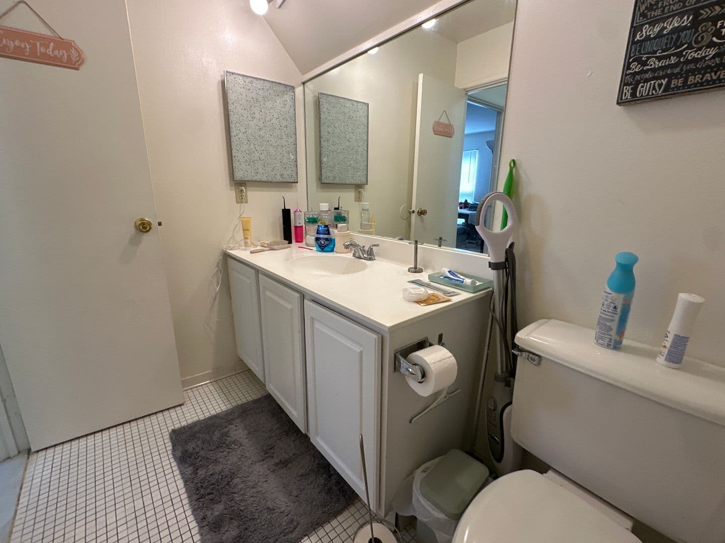 Ithaca Apartment: 87 Uptown Rd
