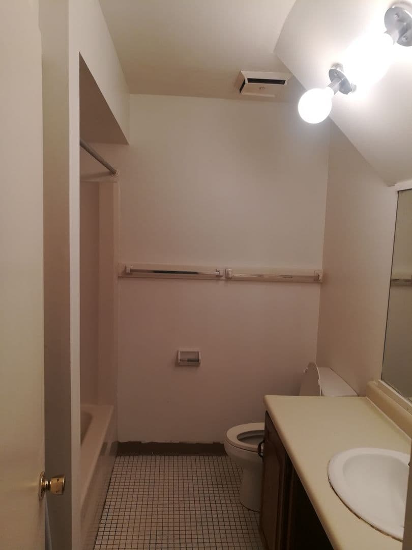 Ithaca Apartment: 87 Uptown Rd