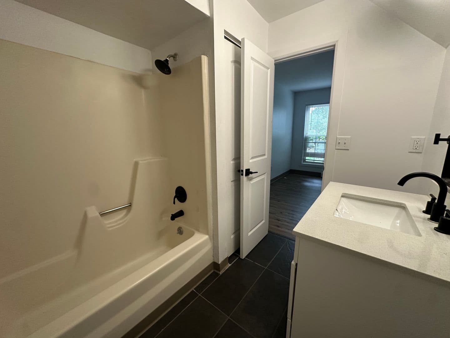 Ithaca Apartment: 87 Uptown Rd