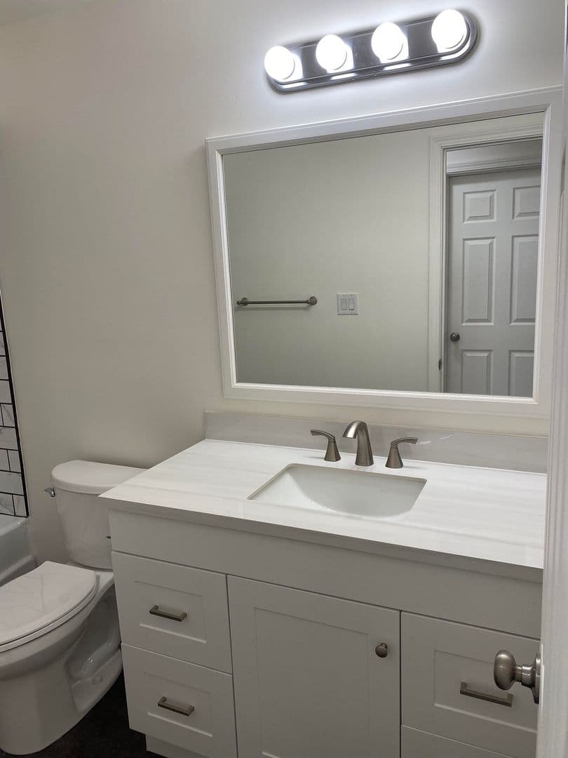 Ithaca Apartment: 87 Uptown Rd