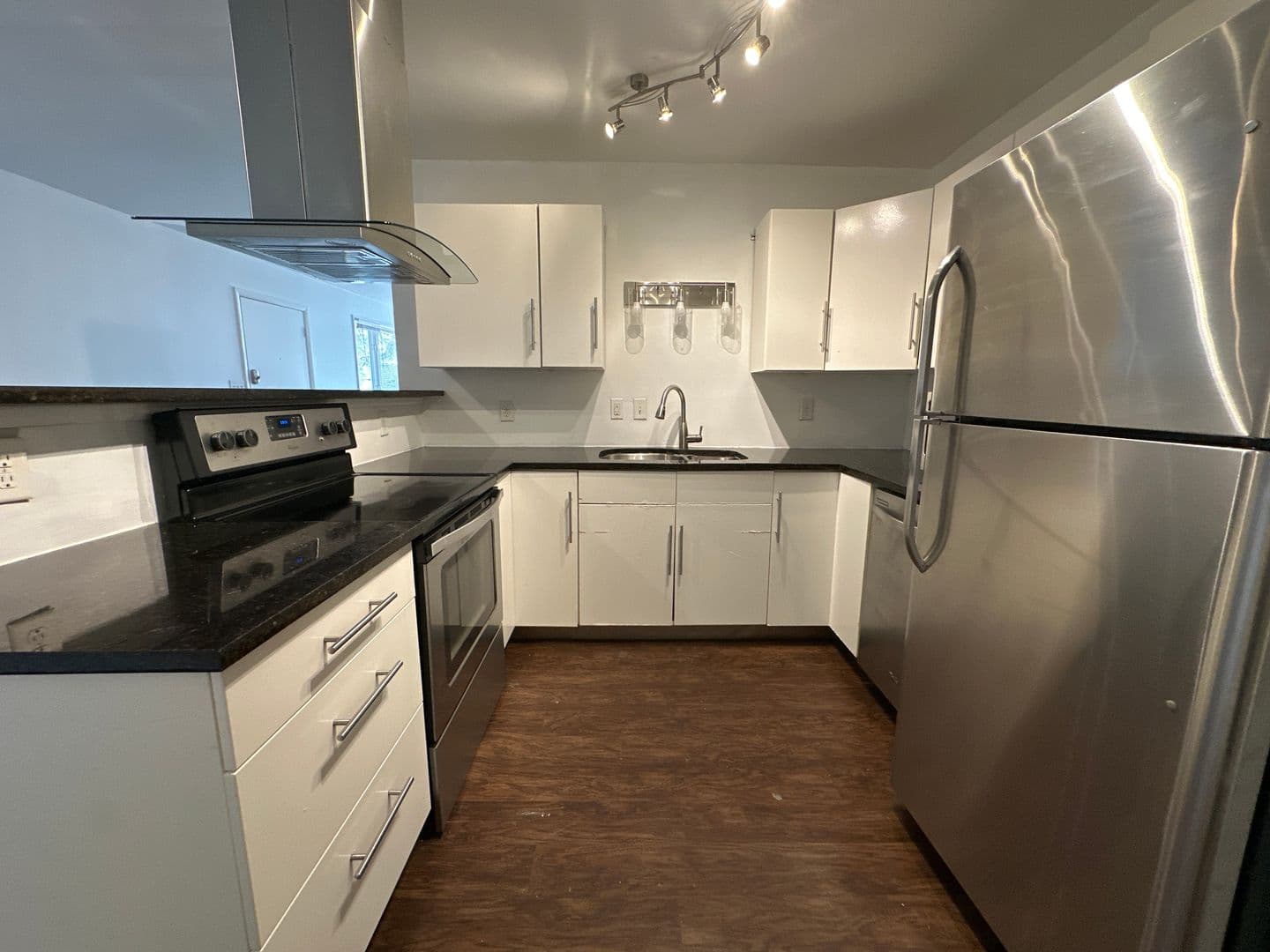 Ithaca Apartment: 702 Hudson St