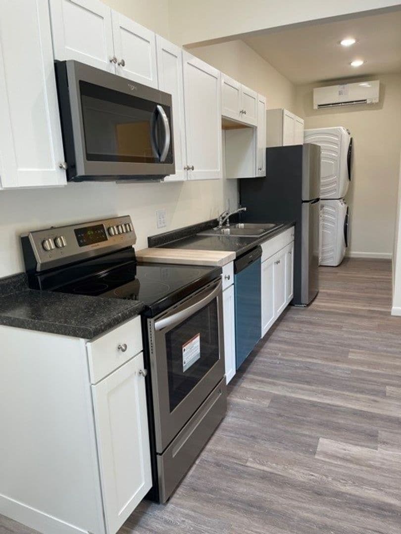Ithaca Apartment: 87 Uptown Rd