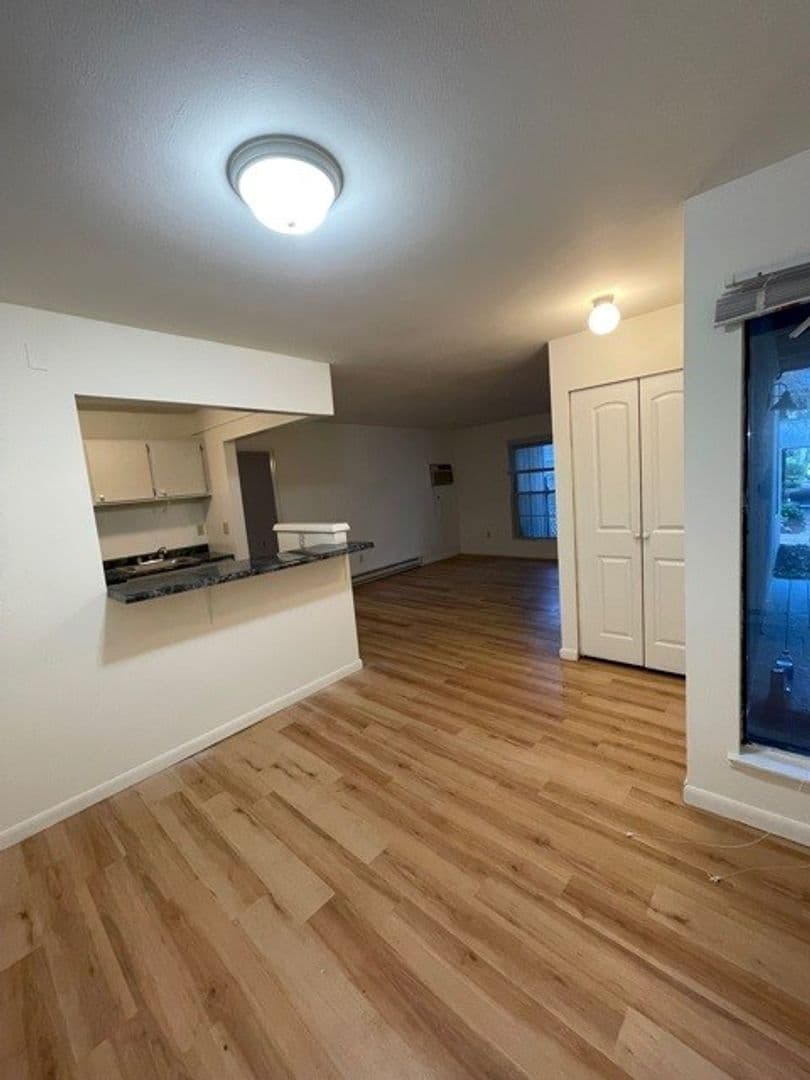 Ithaca Apartment: 87 Uptown Rd