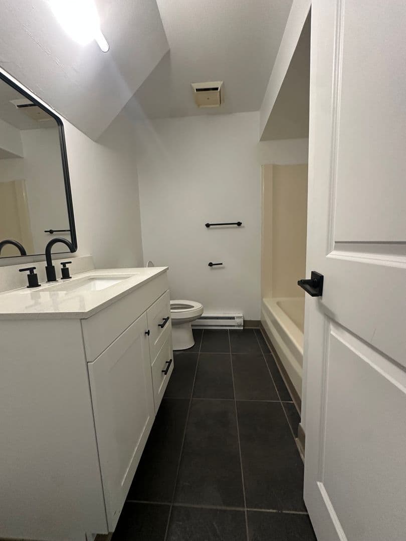 Ithaca Apartment: 87 Uptown Rd
