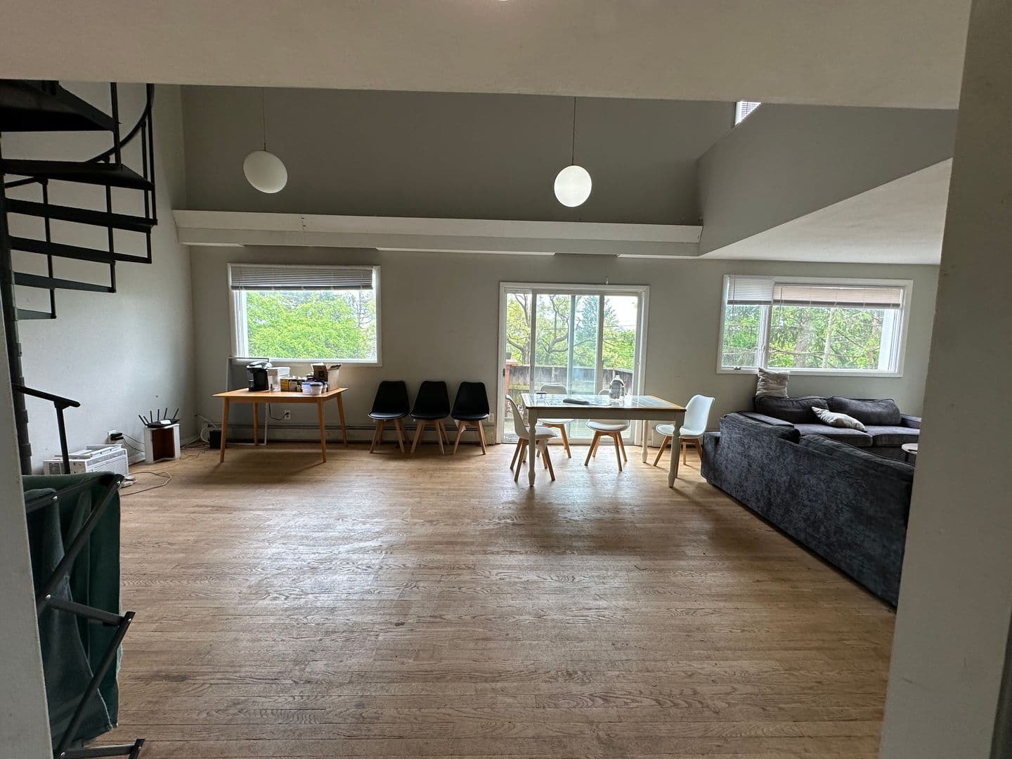 Ithaca Apartment: 702 Hudson St