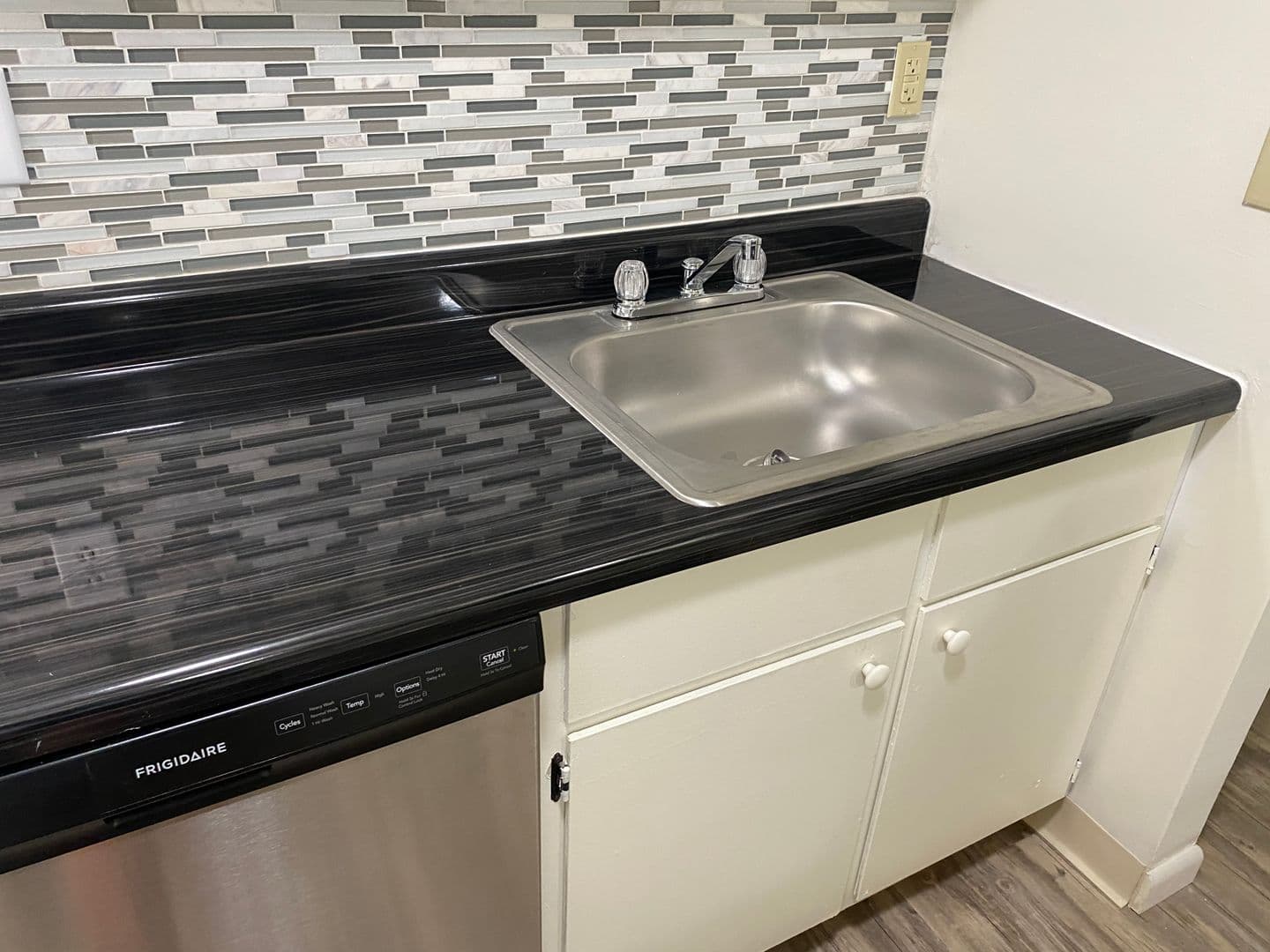 Ithaca Apartment: 87 Uptown Rd