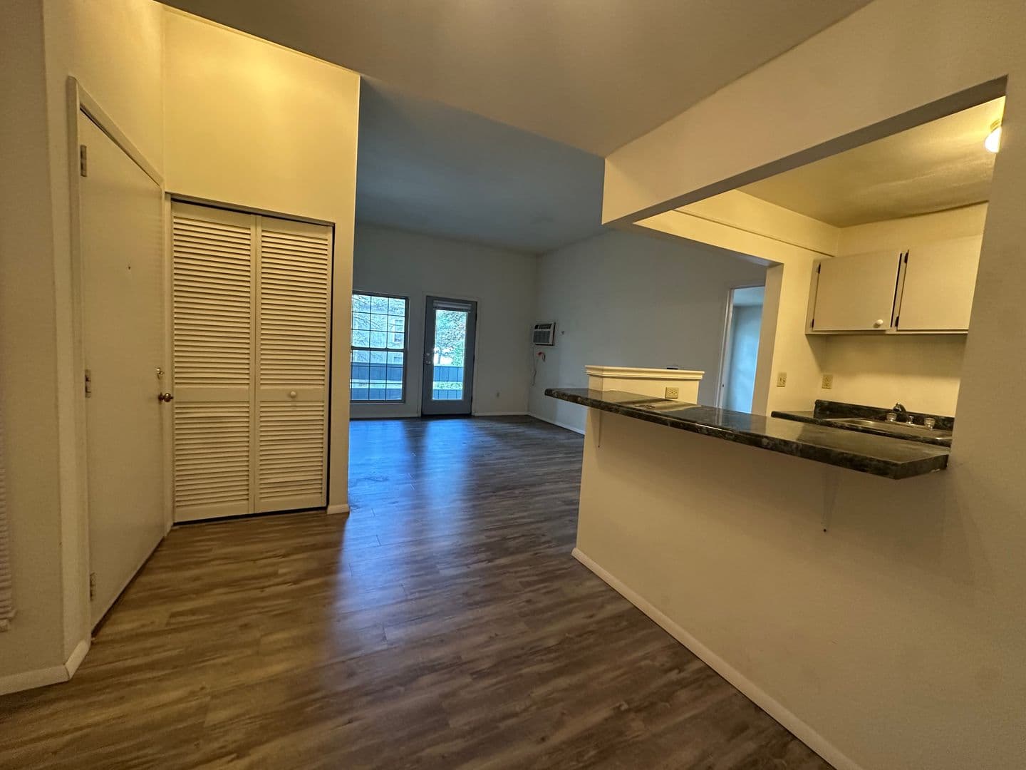 Ithaca Apartment: 87 Uptown Rd