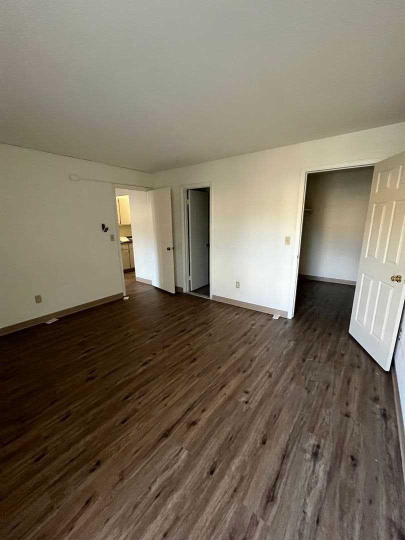 Ithaca Apartment: 87 Uptown Rd