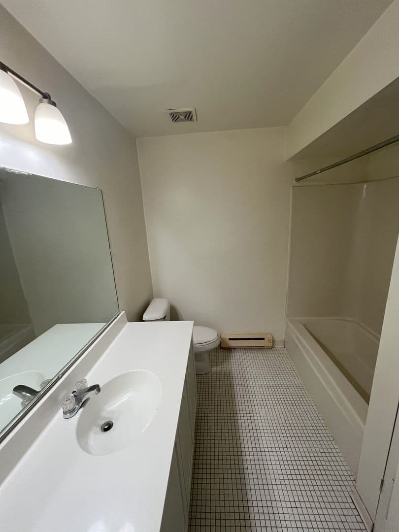 Ithaca Apartment: 87 Uptown Rd