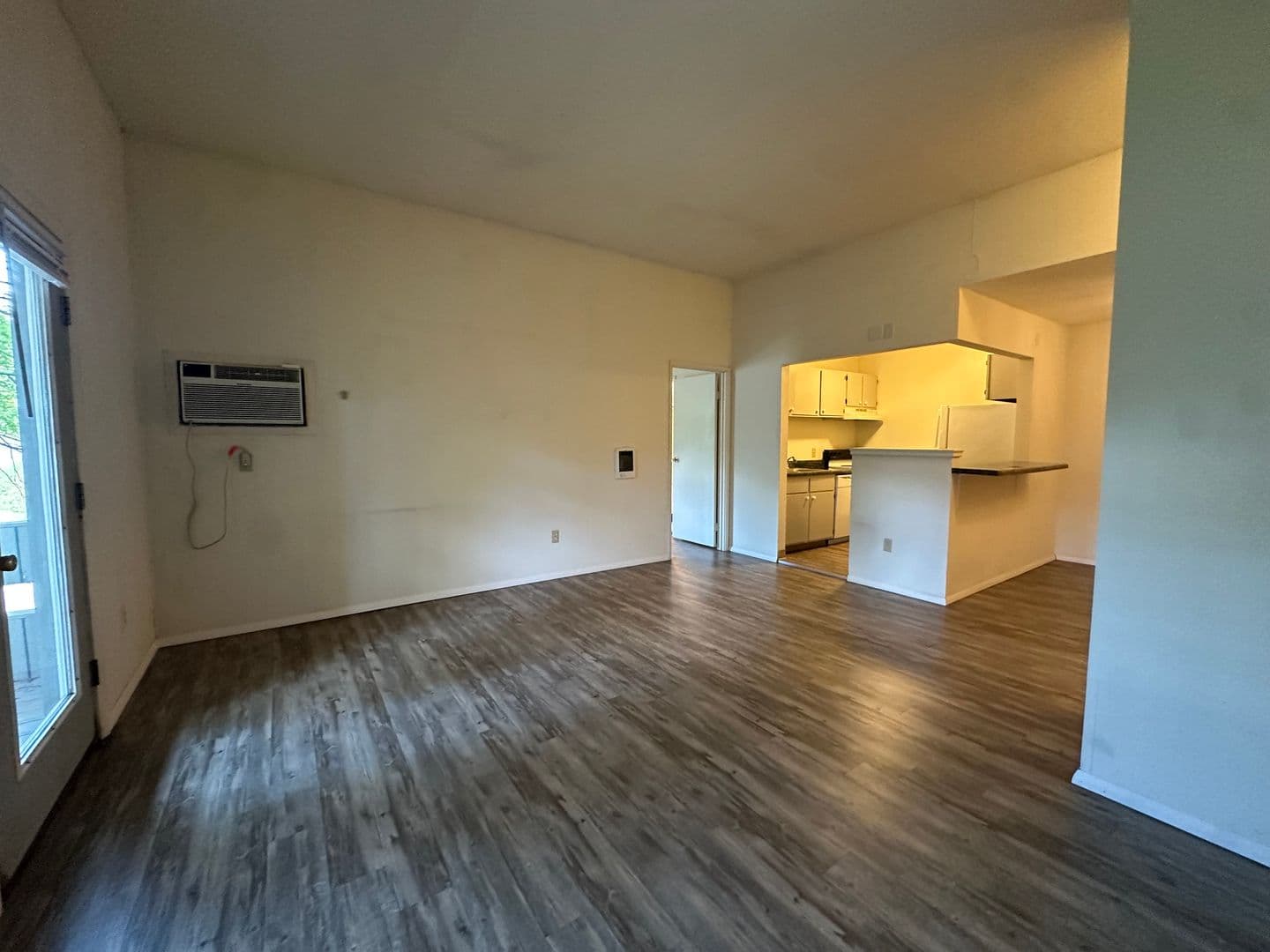Ithaca Apartment: 87 Uptown Rd