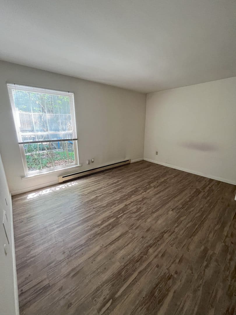 Ithaca Apartment: 87 Uptown Rd