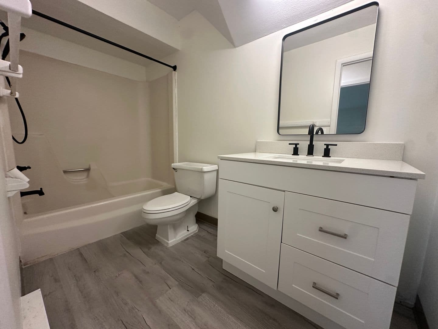 Ithaca Apartment: 87 Uptown Rd