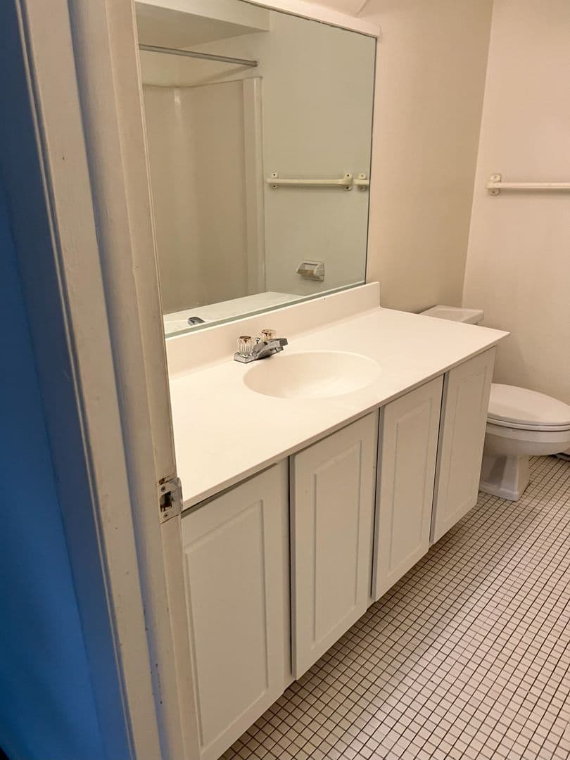 Ithaca Apartment: 87 Uptown Rd