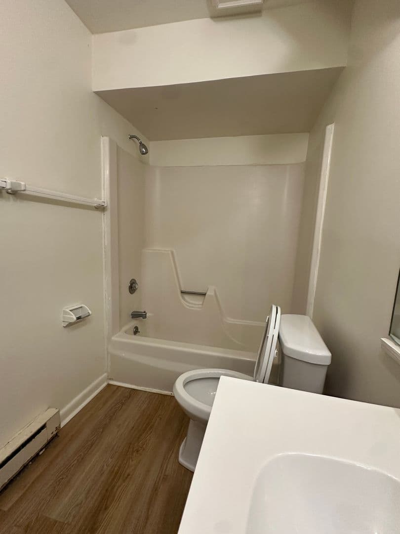 Ithaca Apartment: 87 Uptown Rd