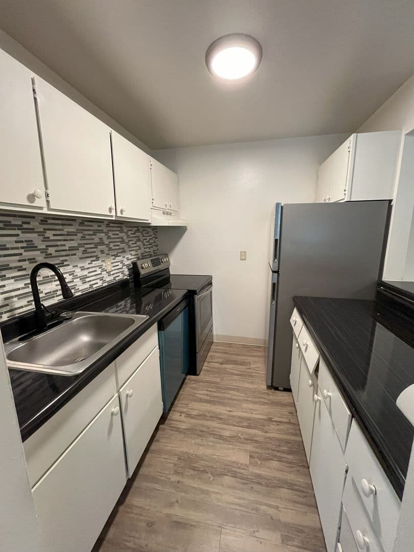 Ithaca Apartment: 87 Uptown Rd