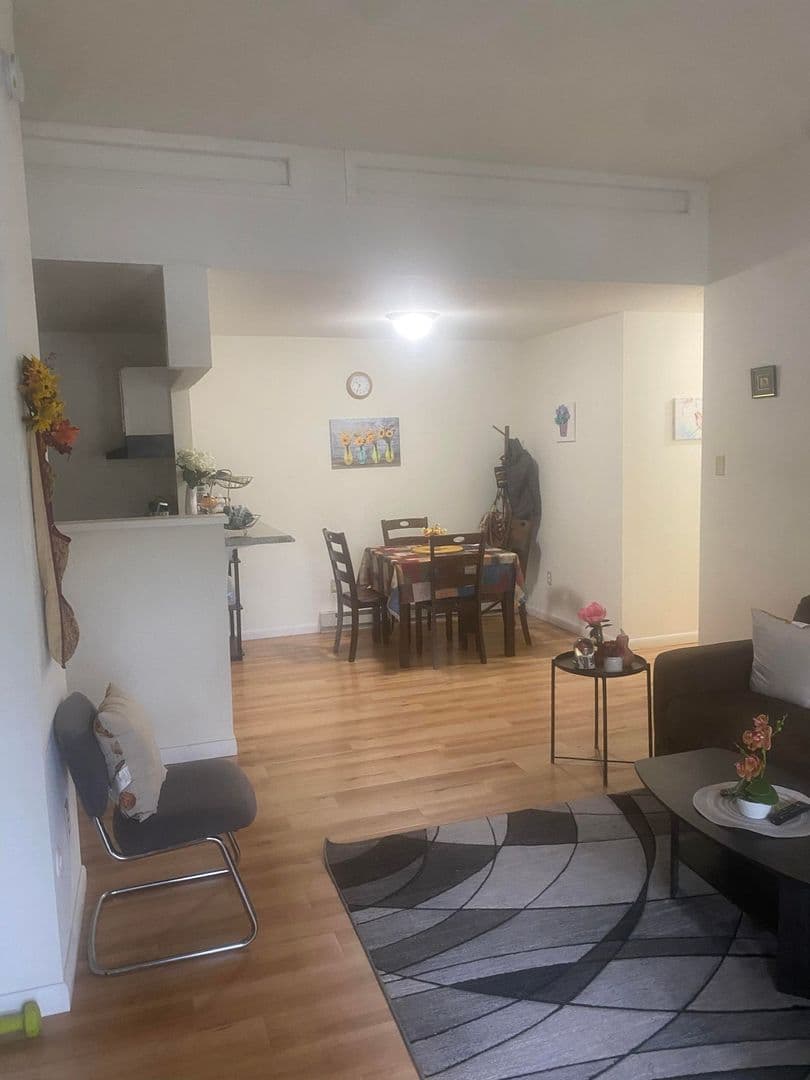 Ithaca Apartment: 87 Uptown Rd