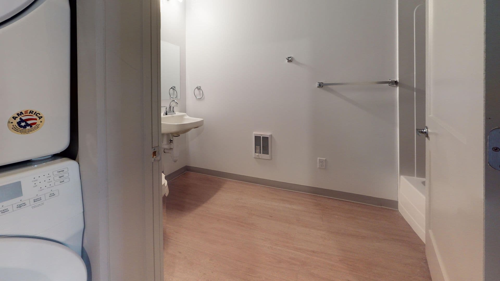 Ithaca Apartment: 327 West Seneca Street
