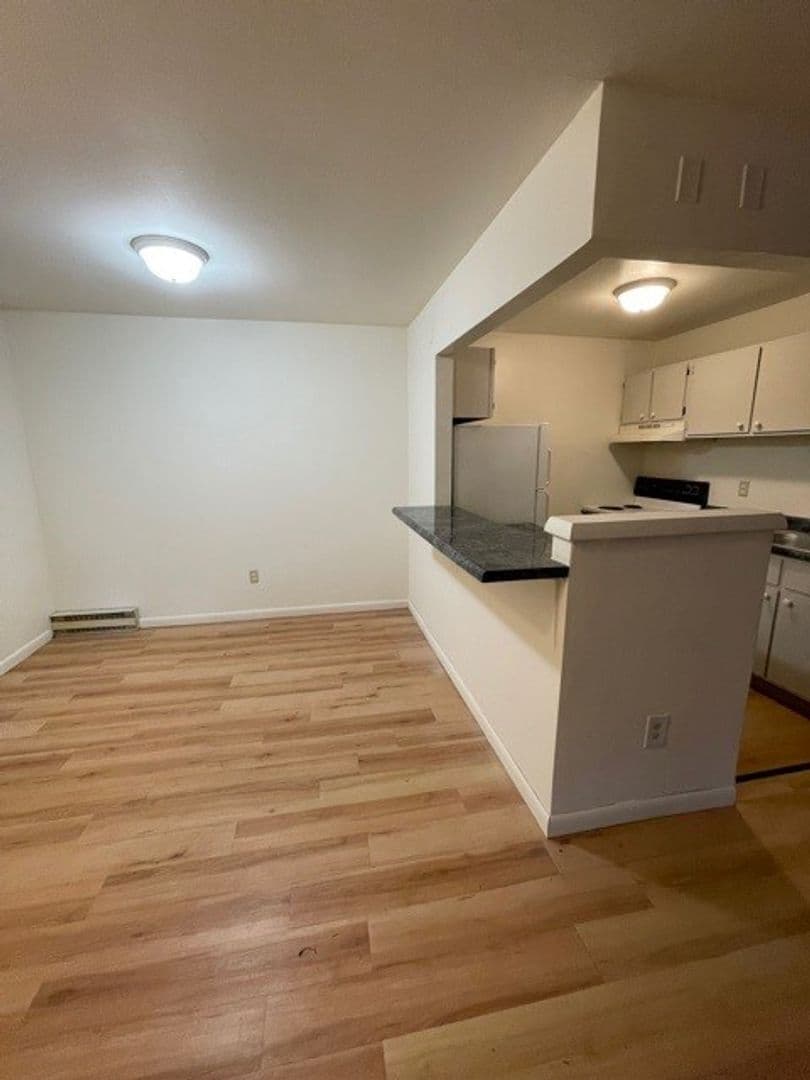 Ithaca Apartment: 87 Uptown Rd