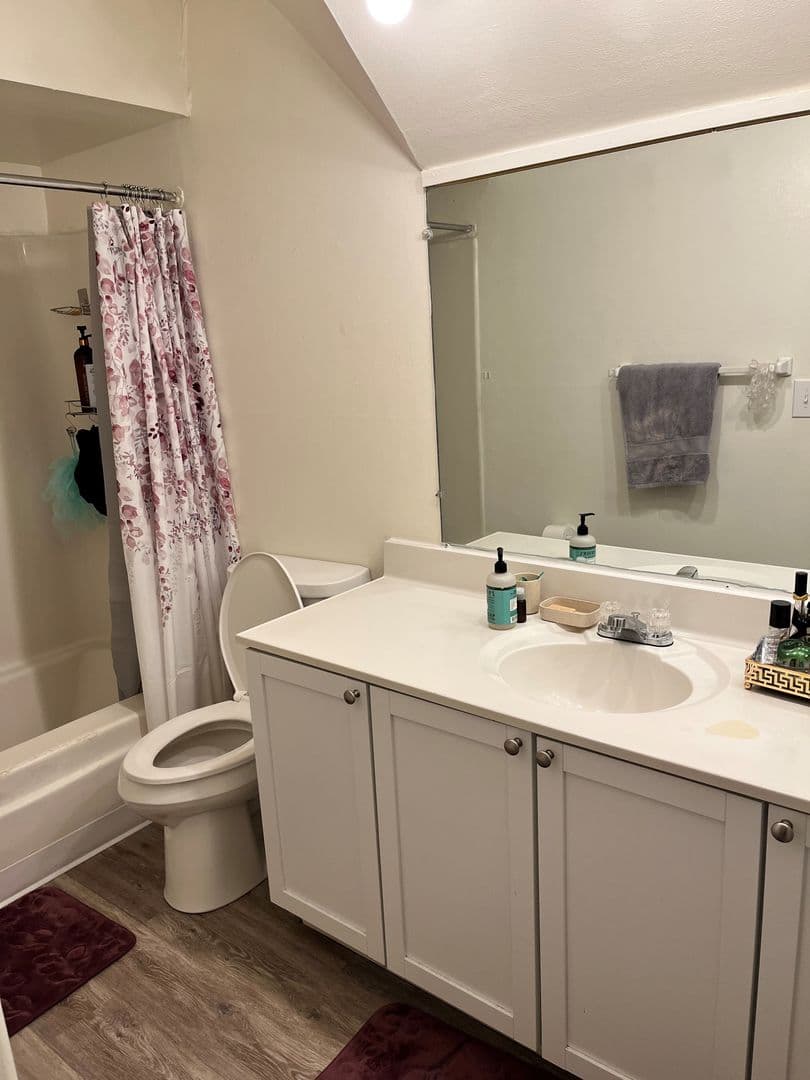 Ithaca Apartment: 87 Uptown Rd