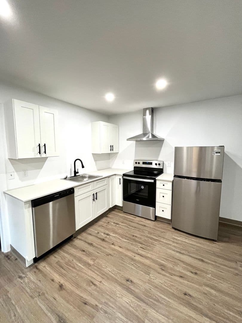 Ithaca Apartment: 87 Uptown Rd