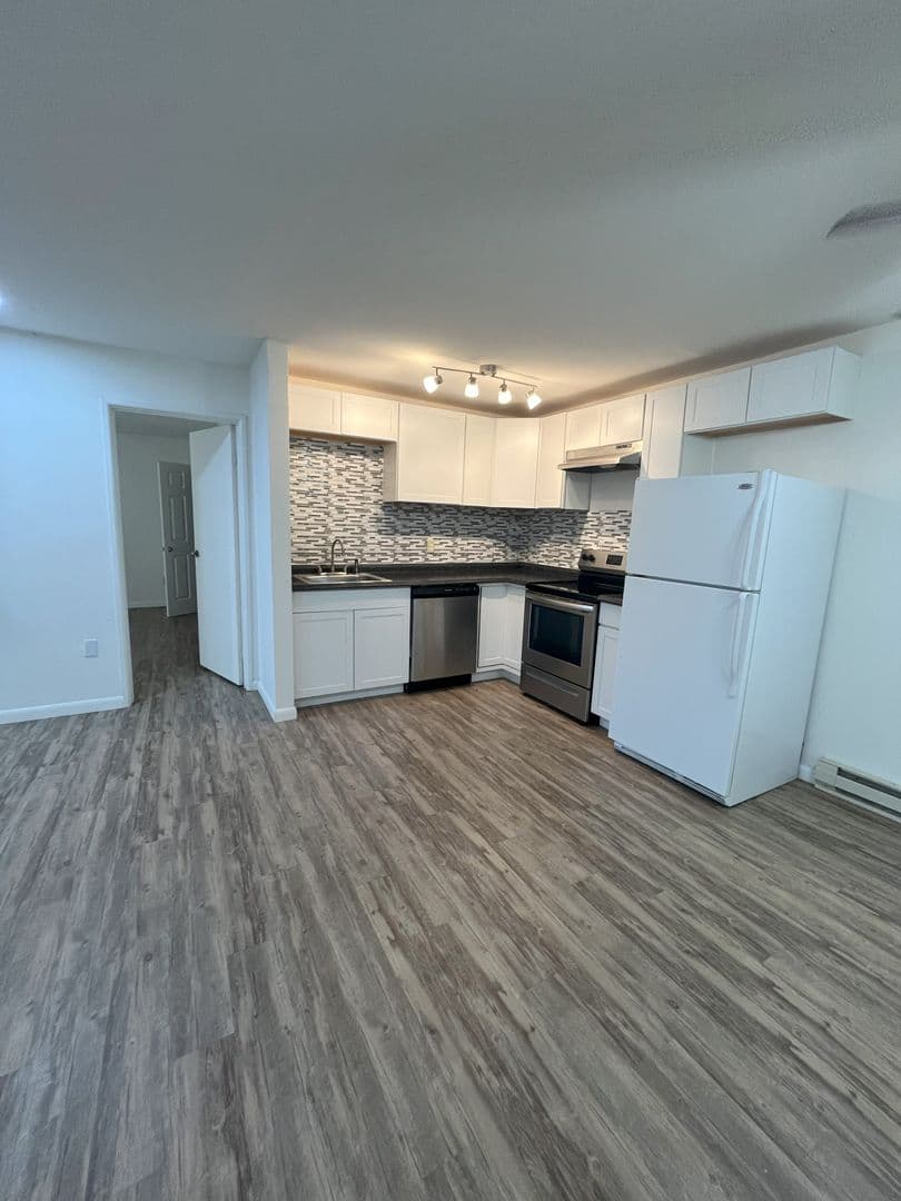 Ithaca Apartment: 87 Uptown Rd