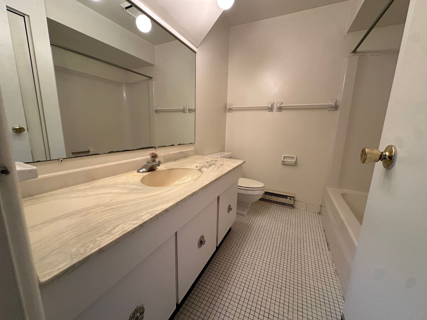 Ithaca Apartment: 87 Uptown Rd