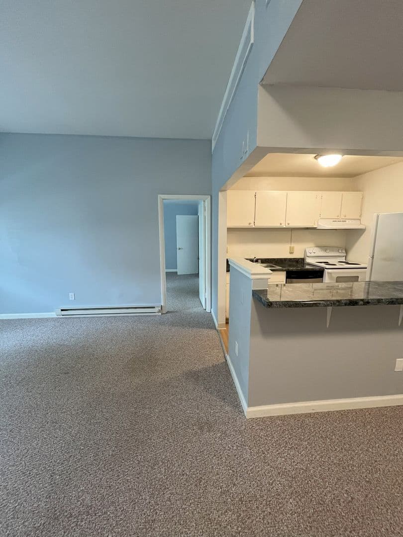 Ithaca Apartment: 87 Uptown Rd