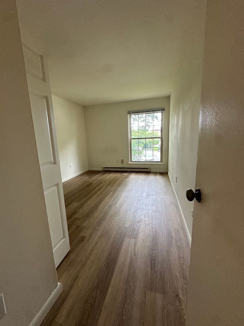 Ithaca Apartment: 87 Uptown Rd