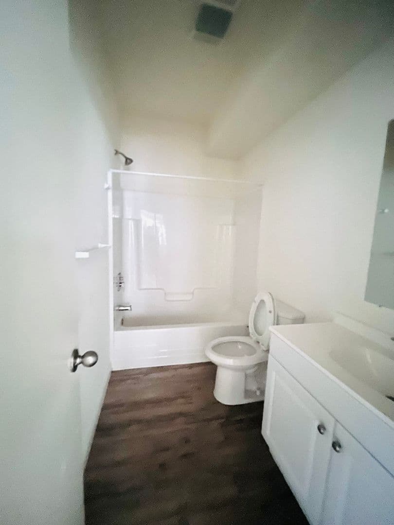Ithaca Apartment: 87 Uptown Rd
