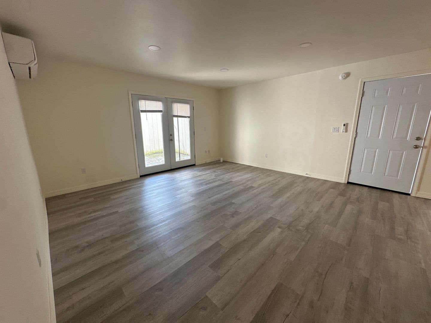 Ithaca Apartment: 87 Uptown Rd
