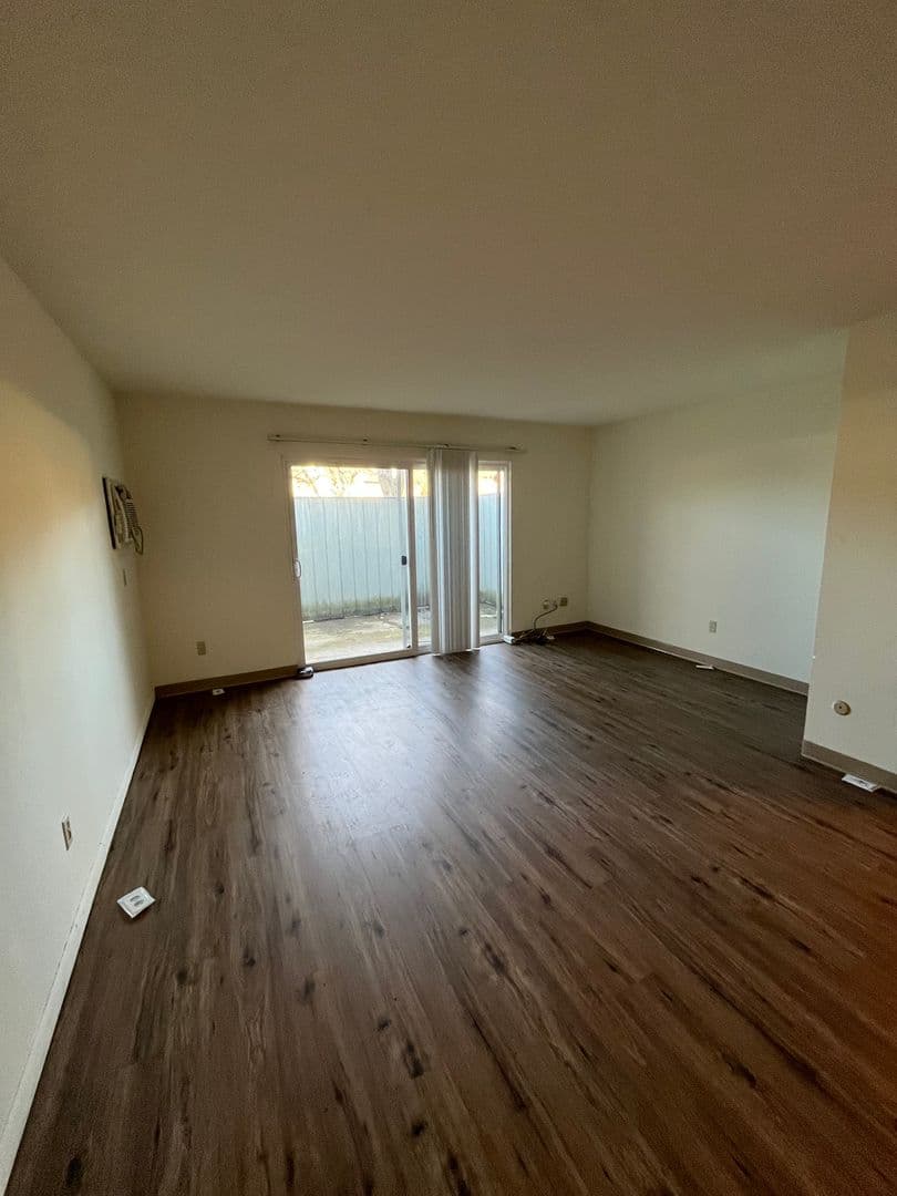 Ithaca Apartment: 87 Uptown Rd