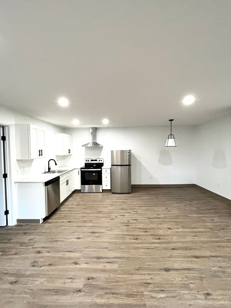 Ithaca Apartment: 87 Uptown Rd