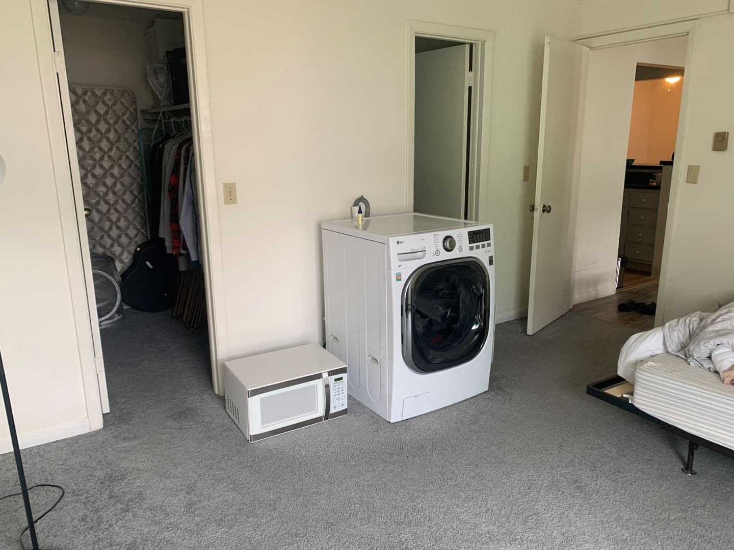Ithaca Apartment: 87 Uptown Rd