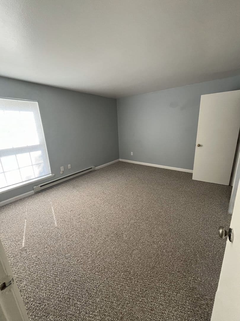 Ithaca Apartment: 87 Uptown Rd